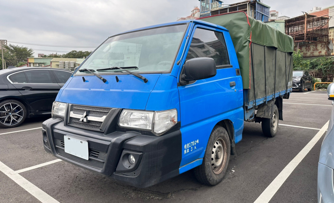 車款介紹-Mitsubishi得利卡貨車手排2.4L(含鐵架帆布) 貨車出租/租貨車/搬家