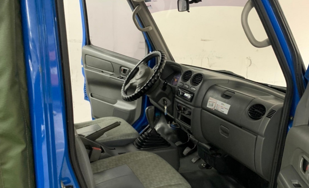 車款介紹-Mitsubishi菱利貨車手排1.3L(含鐵架帆布) 貨車出租/租貨車/搬家