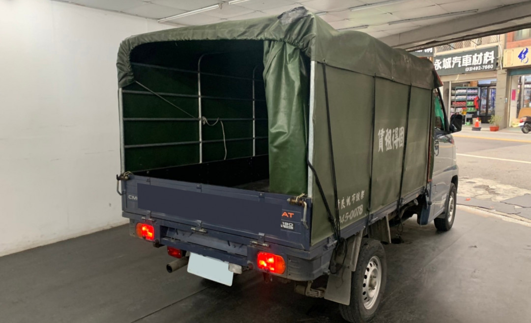 車款介紹-Mitsubishi菱利貨車自排1.5L(含鐵架帆布) 貨車出租/租貨車/搬家