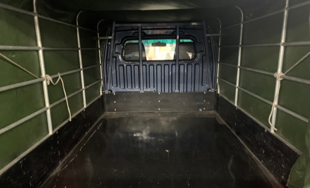 車款介紹-Mitsubishi菱利貨車自排1.5L(含鐵架帆布) 貨車出租/租貨車/搬家