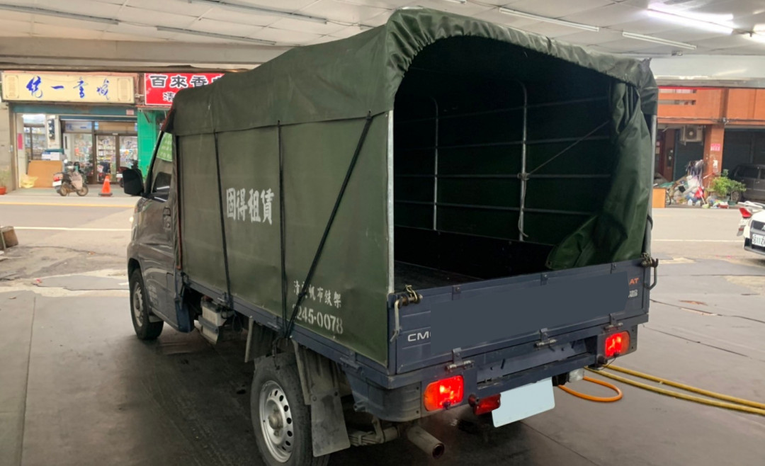 車款介紹-Mitsubishi菱利貨車自排1.5L(含鐵架帆布) 貨車出租/租貨車/搬家